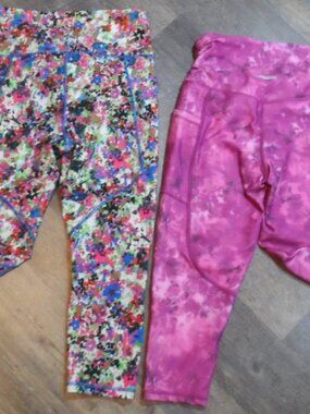 Two Pairs Leggings - Earth Yoga Rose-Pink + MUUV Floral Splash Sz Med